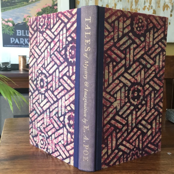 3 Scary Ghost Books Edgar Allan Poe Alfred Hitchcock Shirley Jackson Halloween - Picture 13 of 16